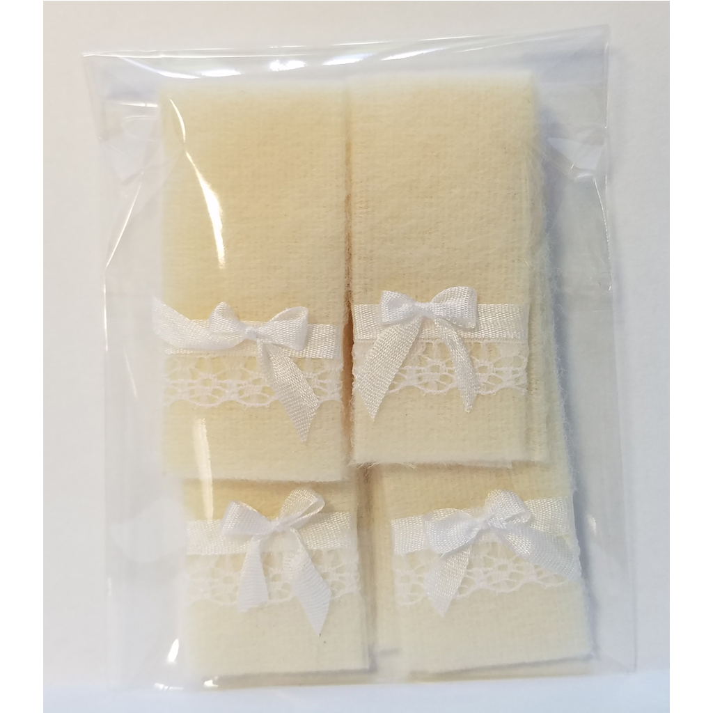 1 Inch Scale Cream Bath Towels with Bow and Lace Details Dollhouse Miniature